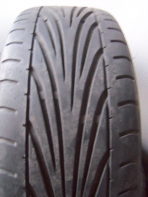 ขายยาง TOYO 195/55/15 ปี10 ดอกเยอะครับ 1ชุด