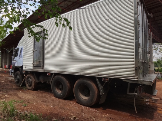 ขายด่วน  รถสิบล้อเพลาเดียว  HINO  FL  3M  หัวกับแชชชี  ไม่เกี่ยวกับตู้