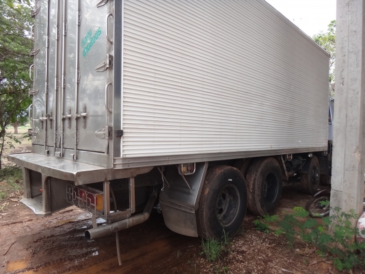 ขายด่วน  รถสิบล้อเพลาเดียว  HINO  FL  3M  หัวกับแชชชี  ไม่เกี่ยวกับตู้