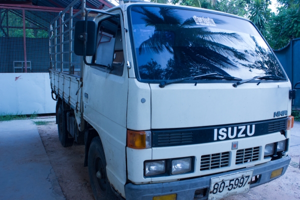 ขายด่วน !!! ISUZU NKR 88