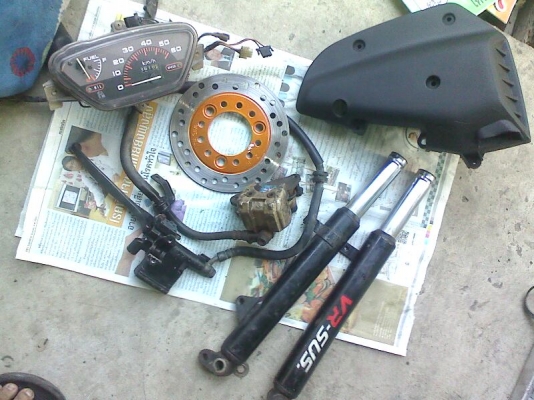 รับซ่อมโช๊คหน้าจาระบี scooter DIO-ZX ราคาเบาๆ รับซ่อมโช๊คหน้าจาระบี scooter DIO-ZX ราคาเบาๆ