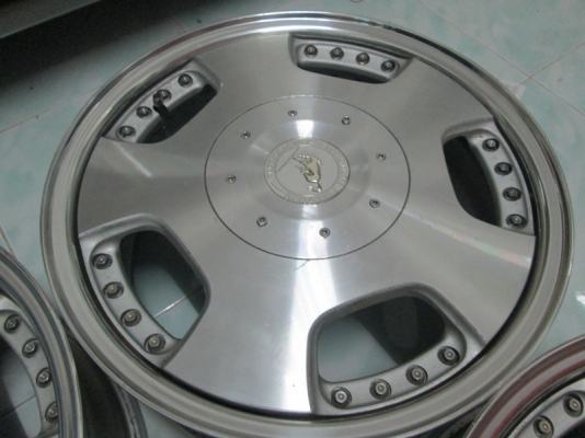 ขายล้อม้าทอง