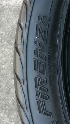 แม็ก 17 แถมยาง 1 ชุด สีทองเหลือบแก้ว 4 รู 100