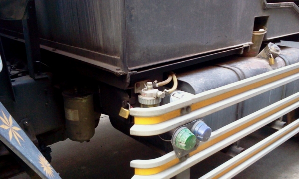 NISSAN DIESEL 22 ล้อ พร้อมหาง 3 เพลา พนัส NISSAN DIESEL 22 ล้อ พร้อมหาง 3 เพลา พนัส