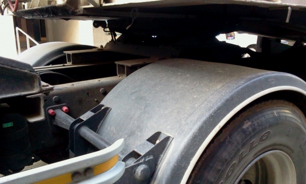 NISSAN DIESEL 22 ล้อ พร้อมหาง 3 เพลา พนัส NISSAN DIESEL 22 ล้อ พร้อมหาง 3 เพลา พนัส