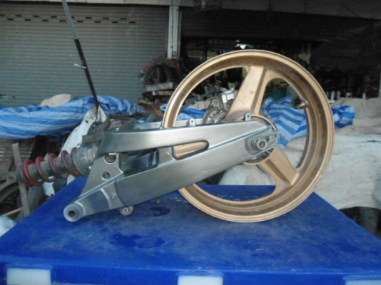 ขายสวิงอาร์มcbr400y89 ขายสวิงอาร์มcbr400y89