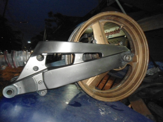 ขายสวิงอาร์มcbr400y89 ขายสวิงอาร์มcbr400y89