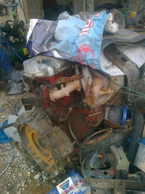 ขายเครื่องยนต์ P11 320 แรงม้า มีอุปกรณ์ให้ด้วย