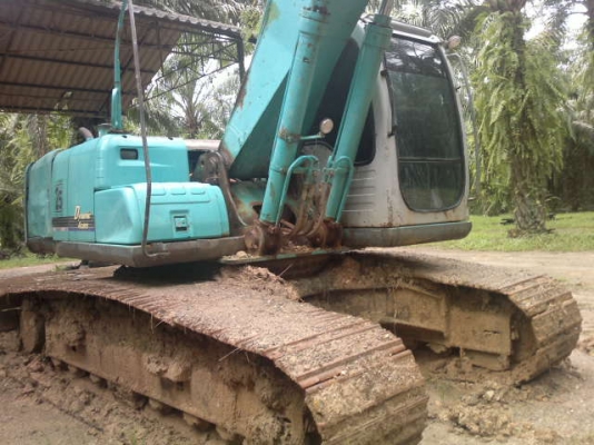 รถแบคโฮ KOBELCO  200 - YN09  สนใจติดต่อ 081 - 6079515