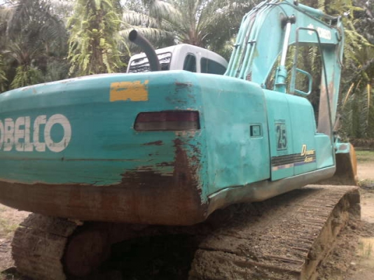 รถแบคโฮ KOBELCO  200 - YN09  สนใจติดต่อ 081 - 6079515