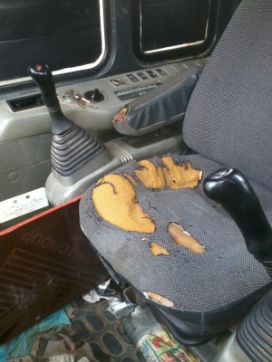 ขายKOMUTSU PC130รุ่น6 ไฟฟ้าเต็ม แอร์ เอวแน่ โซ่เปลื่ยนใหม่ เครื่องแน่ดี พร้อมใช้งานครับ