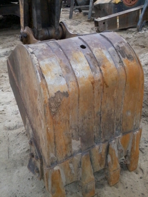 ขายKOMUTSU PC130รุ่น6 ไฟฟ้าเต็ม แอร์ เอวแน่ โซ่เปลื่ยนใหม่ เครื่องแน่ดี พร้อมใช้งานครับ