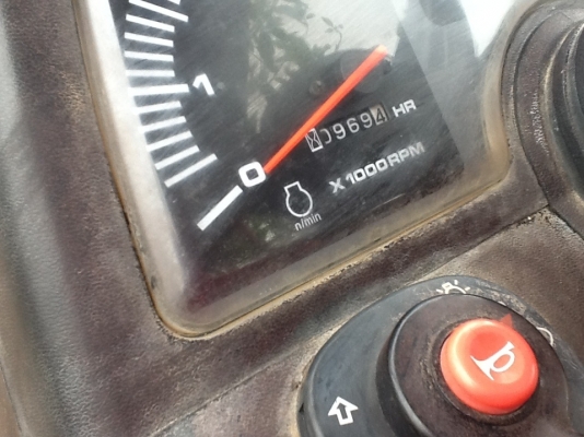 คูโบต้า B2410 4 WD 2 เพลา พร้อมโครงกันอ้อย ทำงาน 969  ชั่วโมง