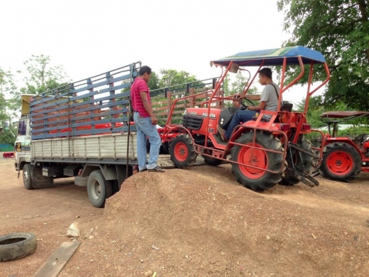 คูโบต้า B2410 4 WD 2 เพลา พร้อมโครงกันอ้อย ทำงาน 969  ชั่วโมง