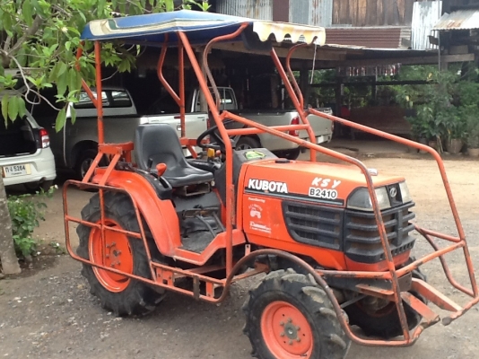 คูโบต้า B2410 4 WD 2 เพลา พร้อมโครงกันอ้อย ทำงาน 969  ชั่วโมง