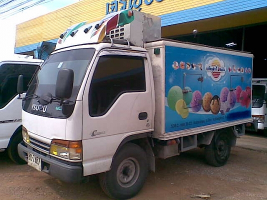 ขายรถอีซูซุ 4 ล้อ NKR ตู้เย็น สภาพดี พร้อมใช้ เอกสารทะเบียน พร้อมโอน