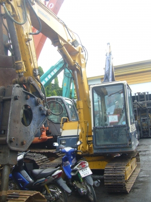 จำหน่ายรถแมคโคร PC70