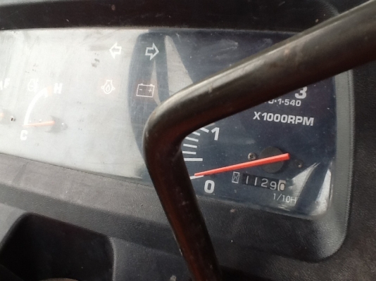 แทรกเตอร์คูโบต้า L2808 4 WD 2 เพลา ทำงาน 1129 ชั่วโมง เดิมๆ