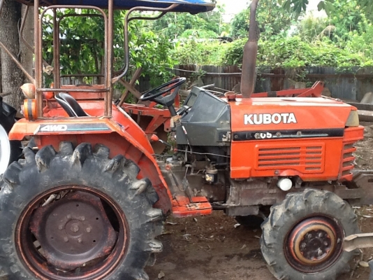คูโบต้า L2605 4 wd 2  เพลา ตัวเปล่าตามสภาพเครื่องดี เกียร์ดี