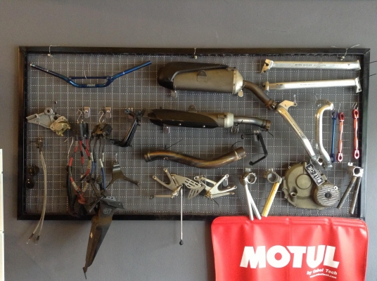 จำหน่ายอะไหล่เดิมแต่งบิ๊กไบค์น้ำมันเครื่องซ่อมบำรุงรักษาบิ๊กไบค์