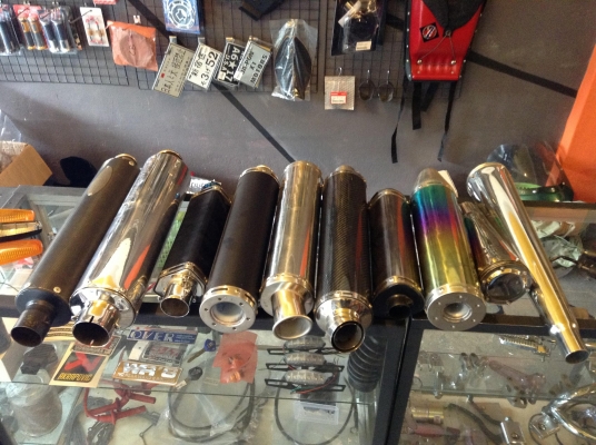 จำหน่ายอะไหล่เดิมแต่งบิ๊กไบค์น้ำมันเครื่องซ่อมบำรุงรักษาบิ๊กไบค์