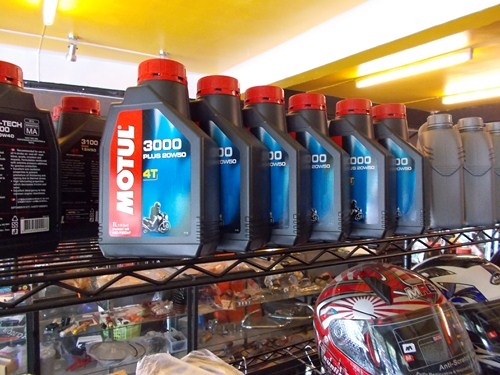 จำหน่ายอะไหล่เดิมแต่งบิ๊กไบค์น้ำมันเครื่องซ่อมบำรุงรักษาบิ๊กไบค์