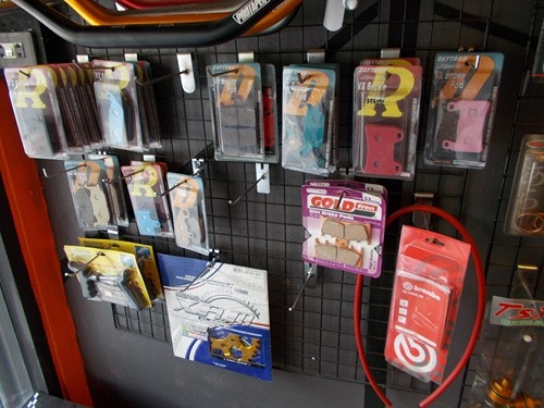 จำหน่ายอะไหล่เดิมแต่งบิ๊กไบค์น้ำมันเครื่องซ่อมบำรุงรักษาบิ๊กไบค์