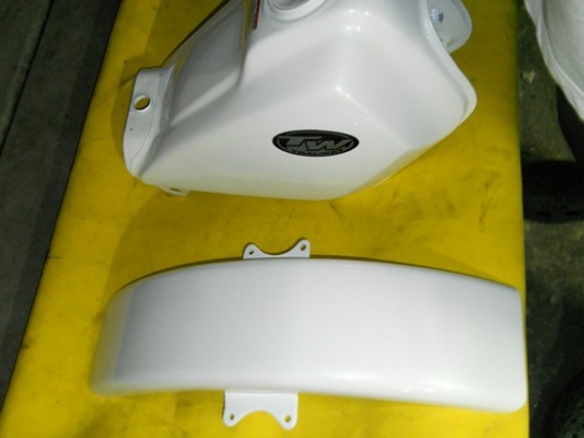 จำหน่ายอะไหล่เดิมแต่งบิ๊กไบค์น้ำมันเครื่องซ่อมบำรุงรักษาบิ๊กไบค์