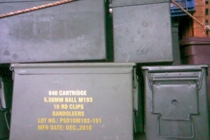 กล่องใส่กระสุน/เครื่องมือสภาพสวยๆครับความยาวประมาณ 1 ฟุต  สูง 18 ซ.ม  ลึก 15 ซ.ม.  ครับ    น้ำหนัก 2.5 กิโลครับ