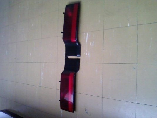 ทับทิมฝาหลังหล่อหลังTOYOTA HIACE หัวจรวด ทุกรุ่น