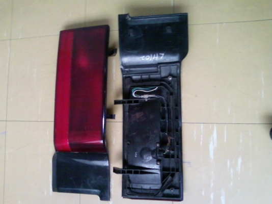 ทับทิมฝาหลังหล่อหลังTOYOTA HIACE หัวจรวด ทุกรุ่น ทับทิมฝาหลังหล่อหลังTOYOTA HIACE หัวจรวด ทุกรุ่น