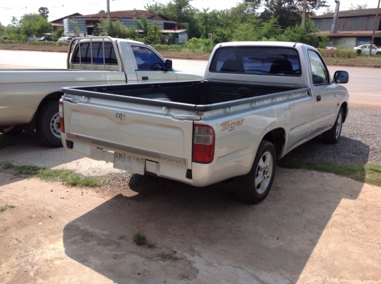 ขายกระบะตอนเดียว toyota D4D 2.5 cc สีเทา 239000 ขายกระบะตอนเดียว toyota D4D 2.5 cc สีเทา 239000