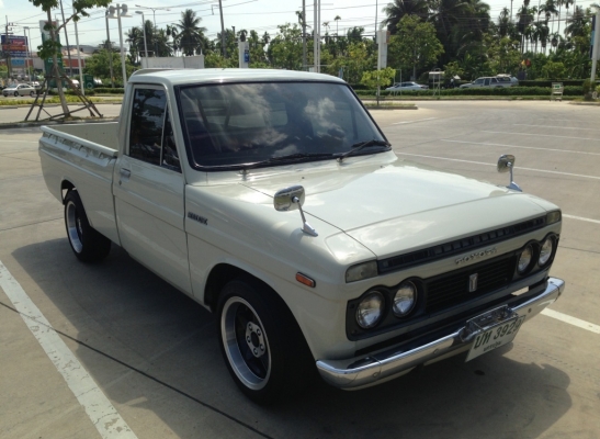 ขาย TOYOTA RN-10 เดิมๆสวยๆ อายุ45ปี สภาพตามรูป ขาย TOYOTA RN-10 เดิมๆสวยๆ อายุ45ปี สภาพตามรูป