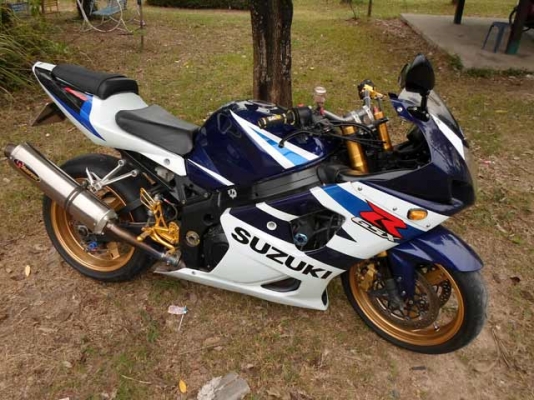 ขายรถจักรยานยนต์ GSX R1000 K4
