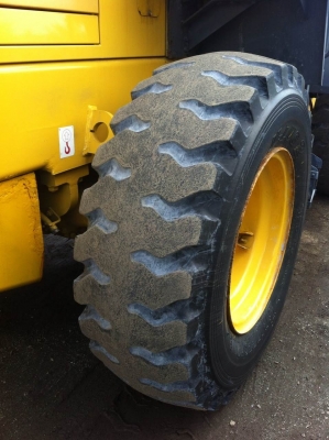 ขายรถตักมือสองจากญี่ปุ่น KOMATSU  WA200-3  สภาพดี พร้อมใช้งานค่ะ สนใจติดต่อเจี๊ยบได้เลย โทร 087-3310254 ค่ะ