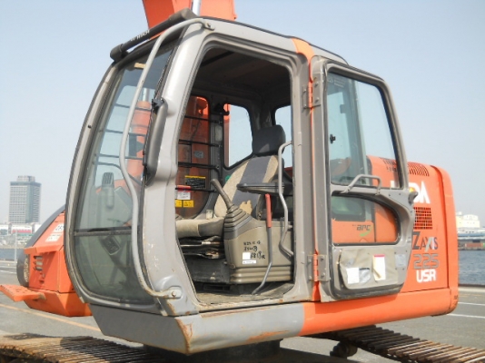 ขายด่วน HITACHI ZX 225 นำเข้าเองจากญี่ปุ่นยังไม่เคยใช้งานไทย  สภาพสวยจริง ๆๆจ้า