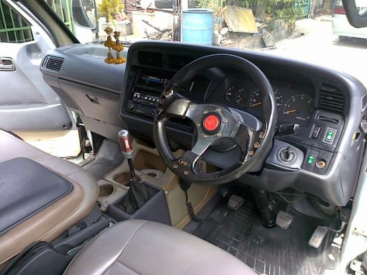 ขายรถตู้ commuter หัวจรวดหลังคาสูง รถบ้านพร้อมใช้