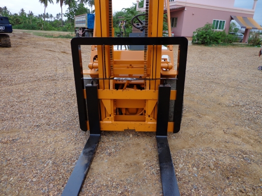 ขายรถยก MITSUBISHI FD30 เครื่องดีเซล ติดต่อคุณยุทธิ์ โทร. 081-9870866 คุณจิ๊ด โทร. 089-7949488