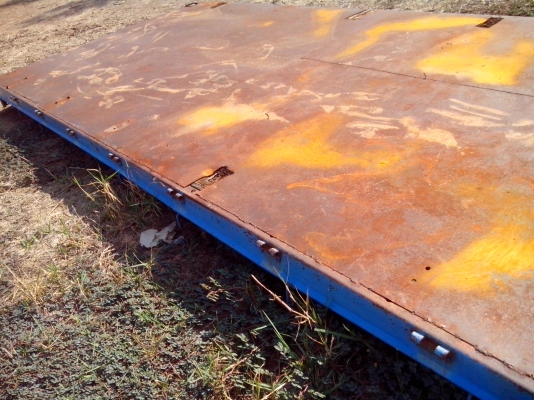 ขาย กระบะหกล้อNPR ไม่มีข้างเสริมยาว5เมตรพื้นไม้ปูเหล็ก