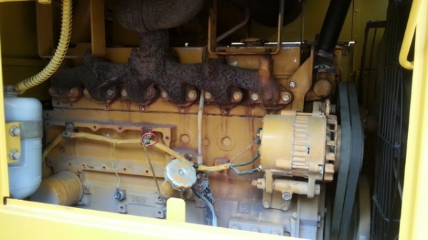 รถตักล้อยาง WA100-1-30175  รถนำเข้าจากญี่ปุ่น  ไม่เคยใช้งานในไทย  3,300 ชั่วโมง  ตรวจเช็คสภาพเสร็จเรียบร้อย พร้อมใช้งานได้ทันที  โทร.081-373-0559