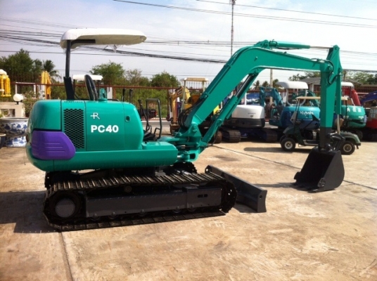 รถขุด-ดัน KOMATSU PC40-7 มือสองญี่ปุ่นแท้ นำเข้าเอง ไม่เคยใช้งานในไทย  ทำสีใหม่ พร้อมใช้งาน