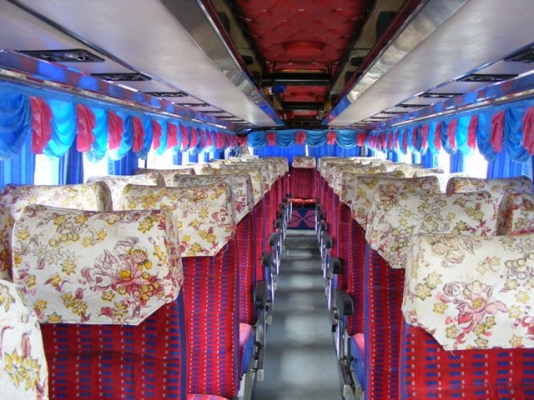 ขายรถบัส สภาพดี พร้อมเครื่องเสียง โทรทัศน์ LCD