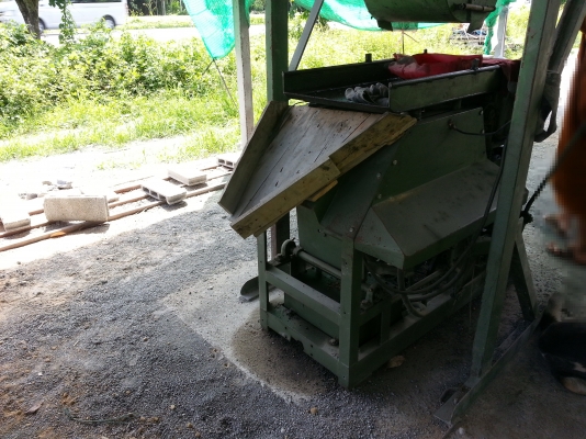 เครื่องอัดอิฐบล้อค ระบบไฮโดรลิค บังลี เมืองยะหริ่ง มัดจำมาแล้วค่ะ 10,000 บาท ค่ะ เครื่องอัดอิฐบล้อค ระบบไฮโดรลิค บังลี เมืองยะหริ่ง มัดจำมาแล้วค่ะ 10,000 บาท ค่ะ