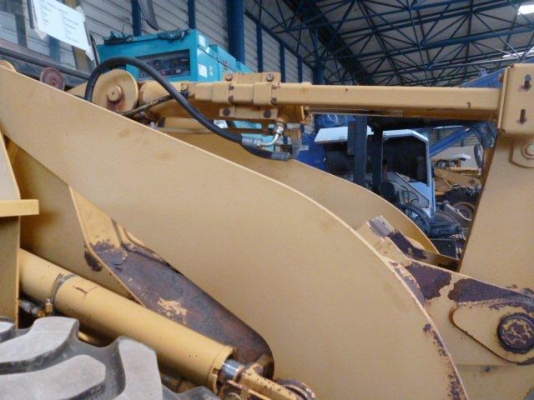 ขายรถตัก Caterpillar  910F รถจอดที่สมุทรปราการ สภาพสวย นำเข้าจากนอก 100\% ไม่มีการใช้งานในไทยแน่นอนค่ะ สนใจติดต่อเจี๊ยบได้เลยค่ะโทร 087-33102548ค่ะ