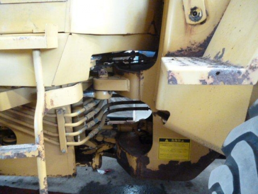 ขายรถตัก Caterpillar  910F รถจอดที่สมุทรปราการ สภาพสวย นำเข้าจากนอก 100\% ไม่มีการใช้งานในไทยแน่นอนค่ะ สนใจติดต่อเจี๊ยบได้เลยค่ะโทร 087-33102548ค่ะ