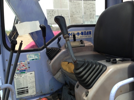 รถแบคโฮ KOMATSU PC50UU-2 รถแบคโฮ KOMATSU PC50UU-2