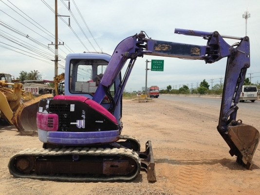 รถแบคโฮ KOMATSU PC50UU-2 รถแบคโฮ KOMATSU PC50UU-2