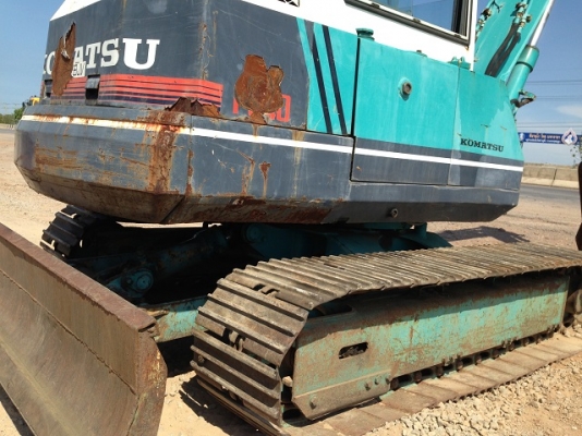 รถแบคโฮ KOMATSU