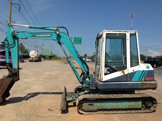 รถแบคโฮ KOMATSU