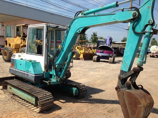 รถแบคโฮ KOMATSU